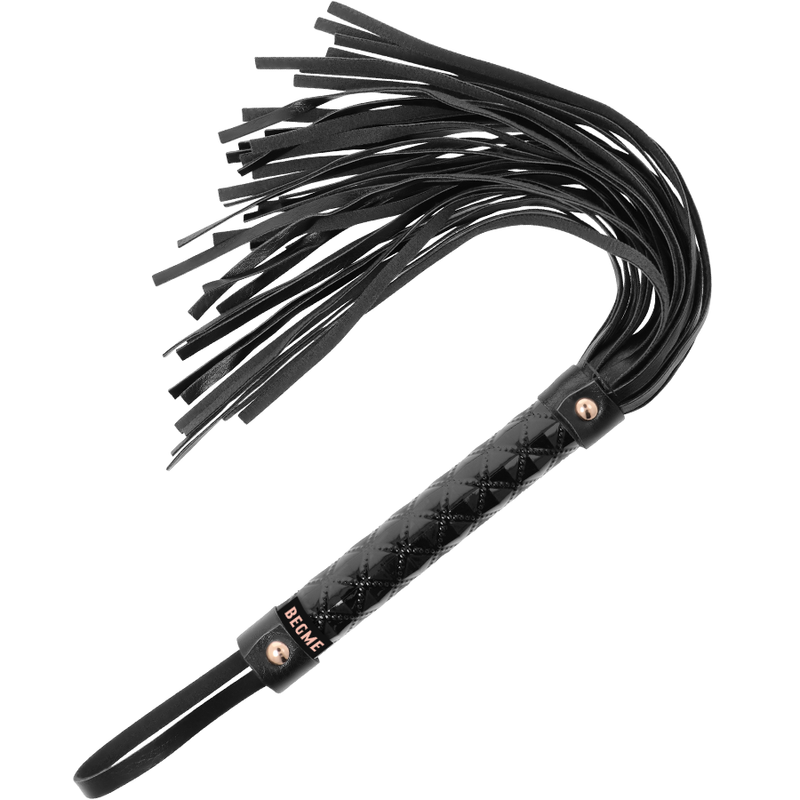 BRUMA FETISH fusta de leather vegano ideal para el juego en principiantes y avanzados.