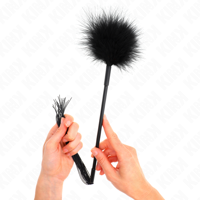 LÁTIGO DE SILICONA CON PLUMAS PARA COSQUILLAS 47 CM
