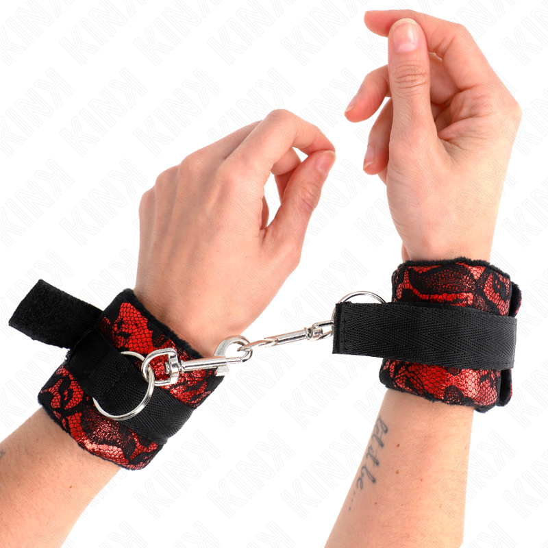 MUÑEQUERAS DISEÑO ESCÁNDALO ROJO-NEGRO