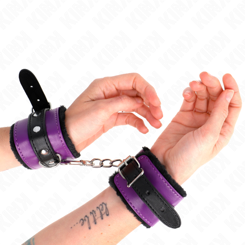MUÑEQUERAS FORRADAS PREMIUM NEGRO CON CORREA VIOLETA / NEGRO AJUSTABLE 17-29 CM X 6 CM