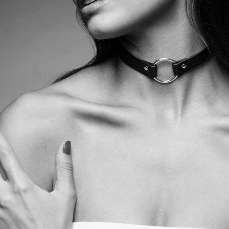 Maze Chocker: El Collar que Desata Tu Lado Canalla